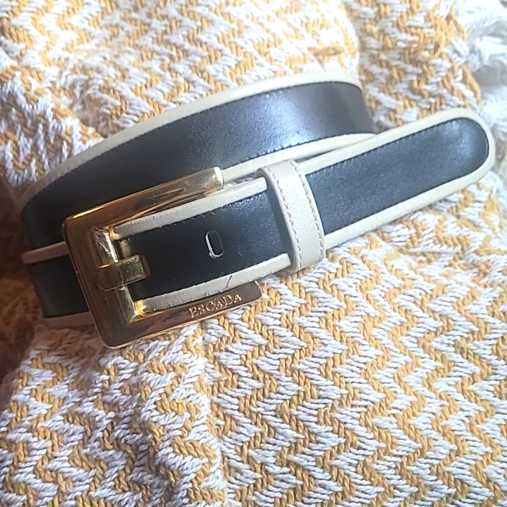Elegant Escada leather belt